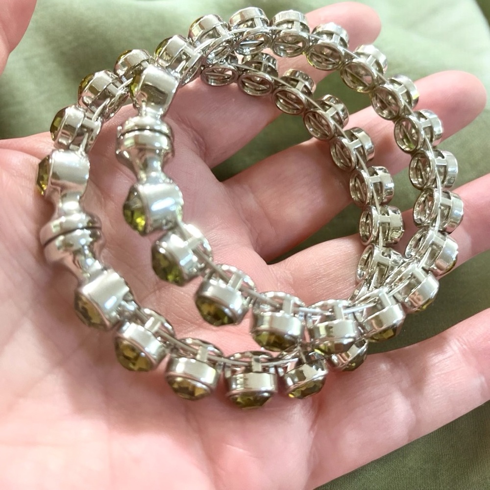 Set of 2 green peridot gemstone bracelets with magnetic clasp - Picture 2 of 7